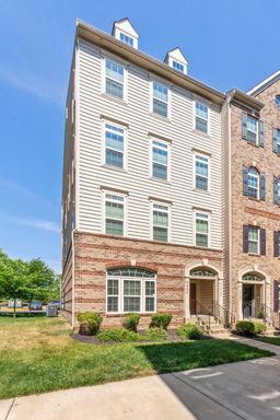 14194 Haro Trl, Gainesville, VA 20155