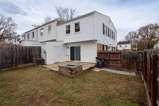 8343 Irongate Way, Manassas, VA 20109