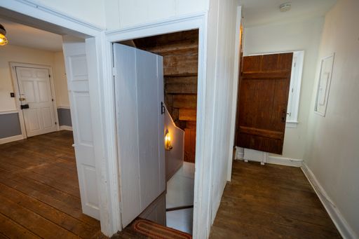 8200 Buckland Mill Rd, Gainesville, VA 20155