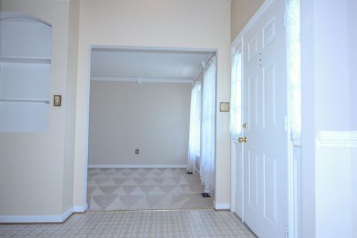 6540 Cottonwood Dr, Bealeton, VA 22712-9454