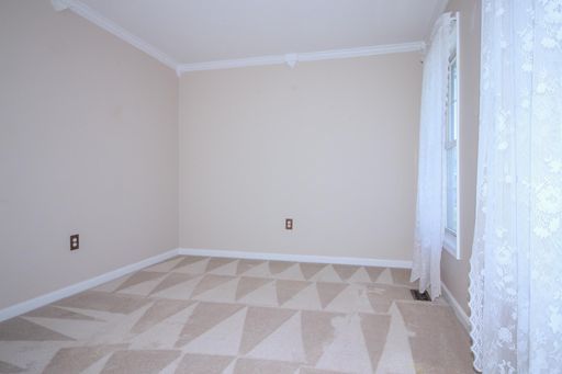 6540 Cottonwood Dr, Bealeton, VA 22712-9454