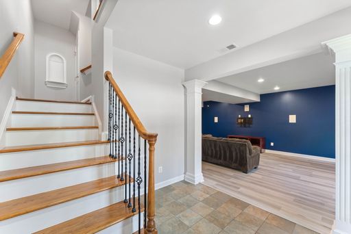 42524 Rowderbury Sq, Chantilly, VA 20152