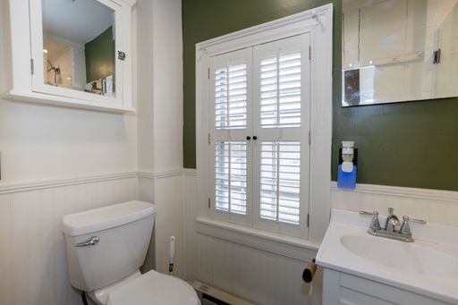 8200 Buckland Mill Rd, Gainesville, VA 20155