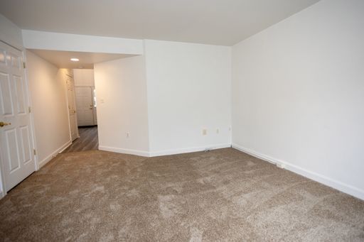 8150 Rainwater Cir, Manassas, VA 20111