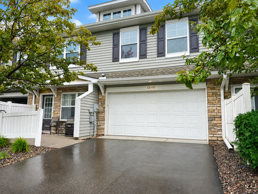 3bd 2.5bth Townhome in Plymouth – photo 1