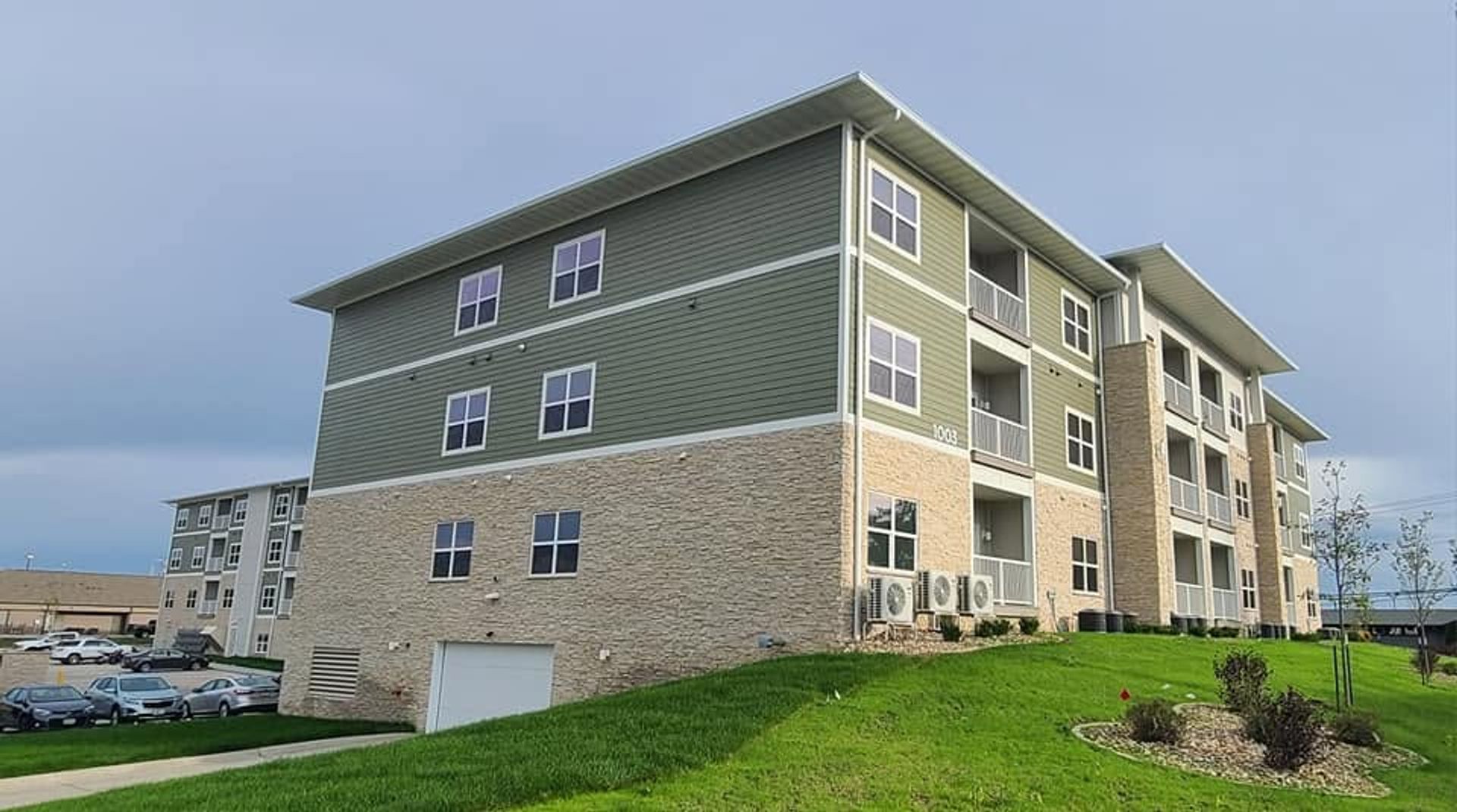Marion Apartment: 1003 31st St