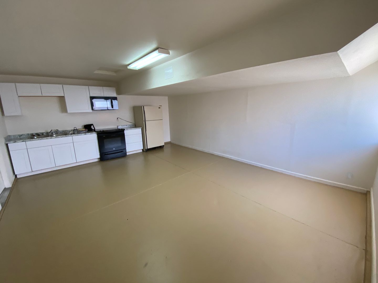 Santa Maria Apartment: 825 Raaberg Way