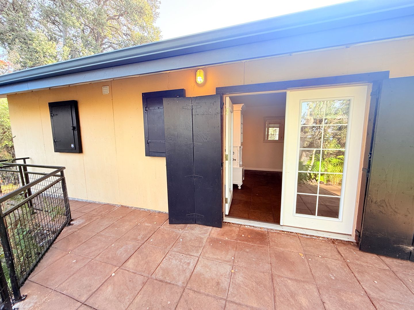Ocean View Apartment: 92-8703 Tiki Ln