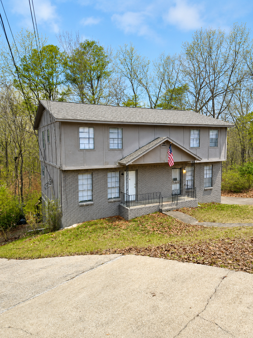 Birmingham House: 1715 6th Place Circle Northwest