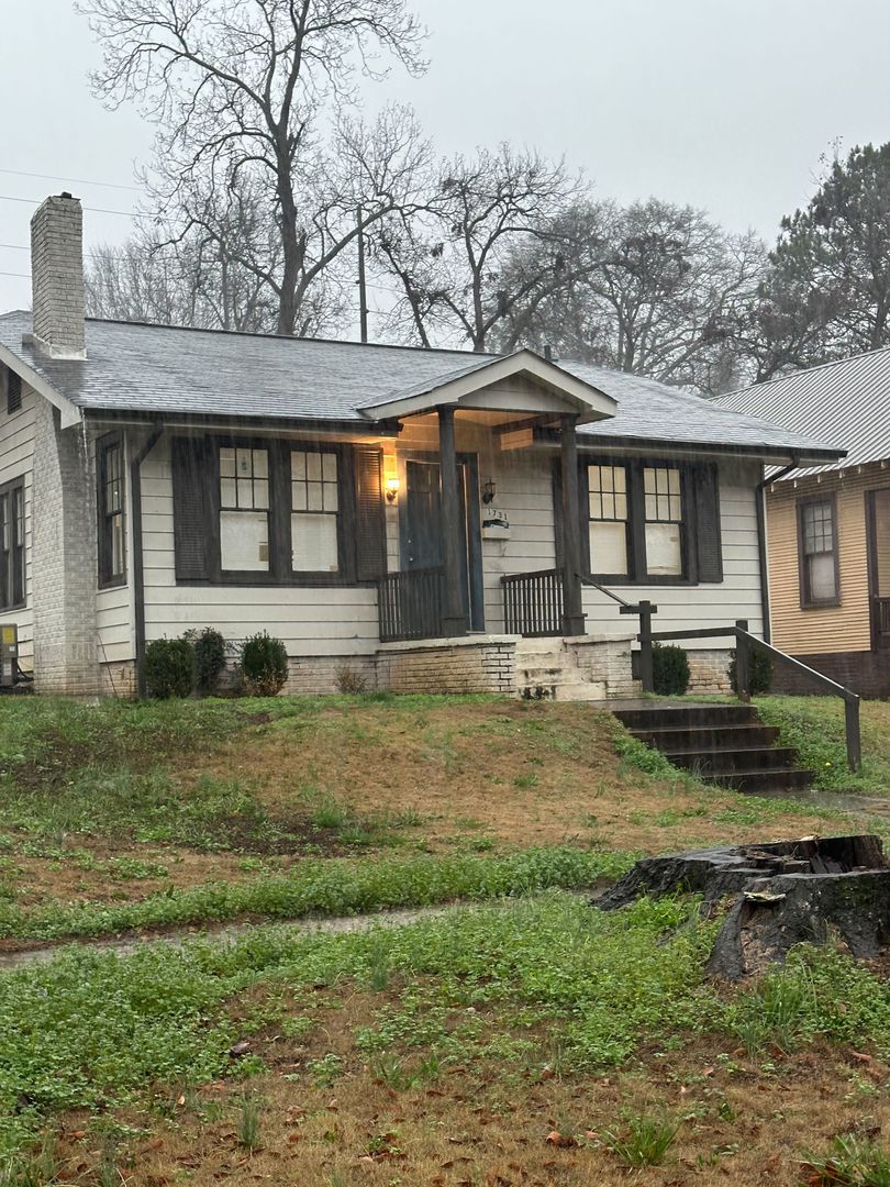 Bessemer House: 1731 Exeter Ave