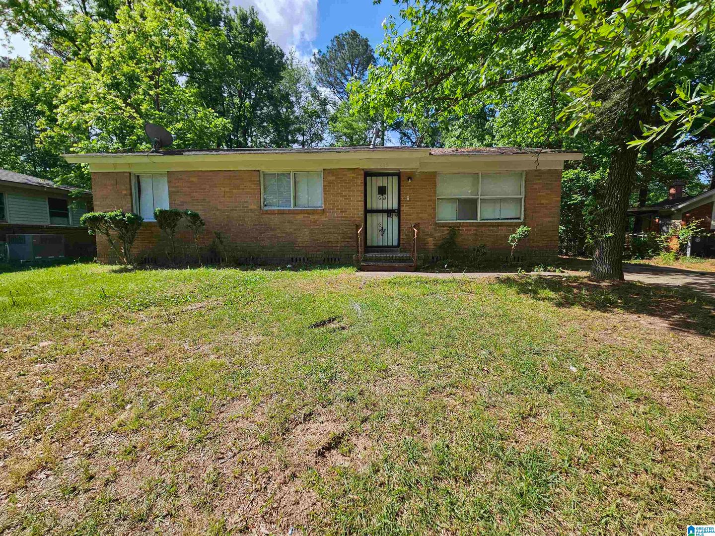 Birmingham House: 433 Wedgeworth Rd