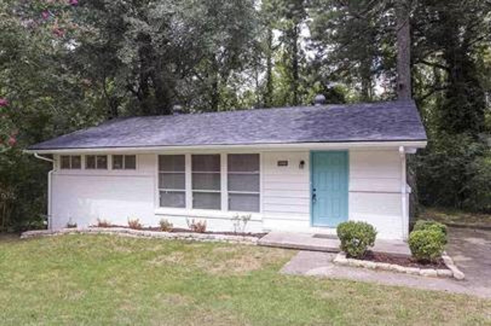 Irondale House: 5000 Scenic View Drive