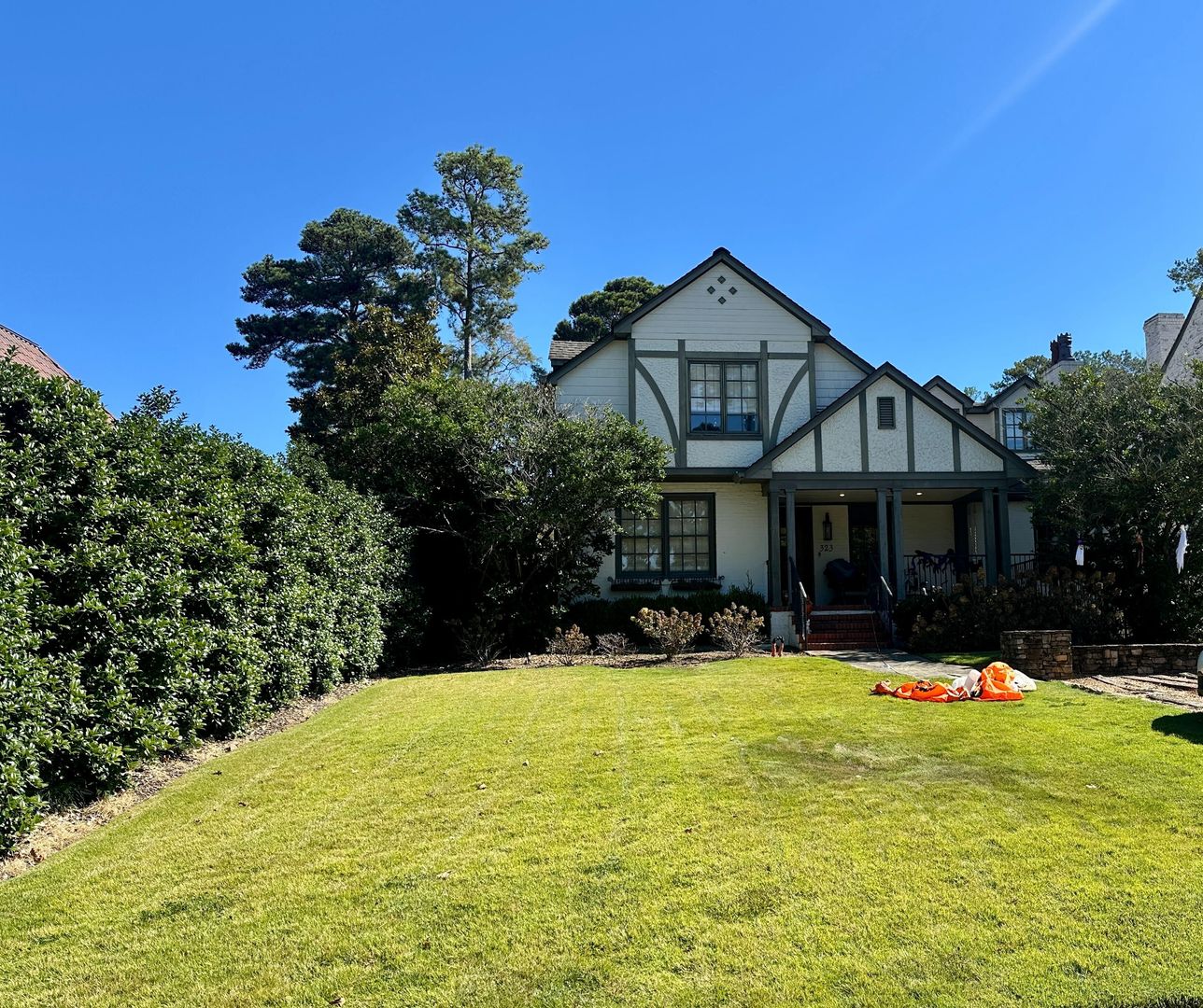 Birmingham House: 323 Gran Avenue