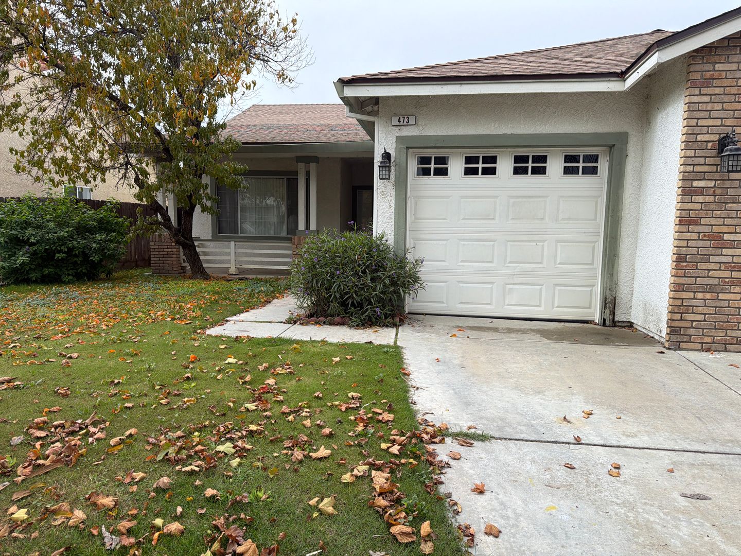 Los Banos House: 473 Cabernet St