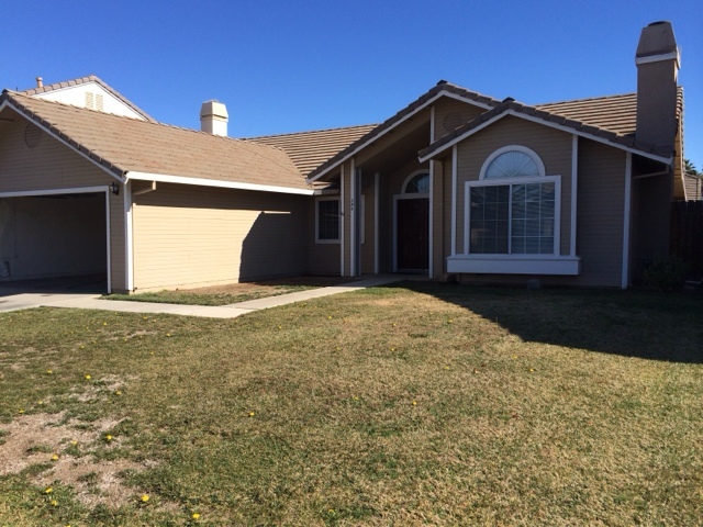 Los Banos House: 384 Chestnut