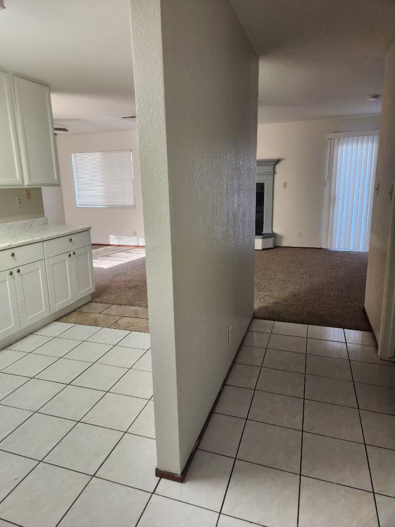 405 W J Street, Los Banos, CA 93635