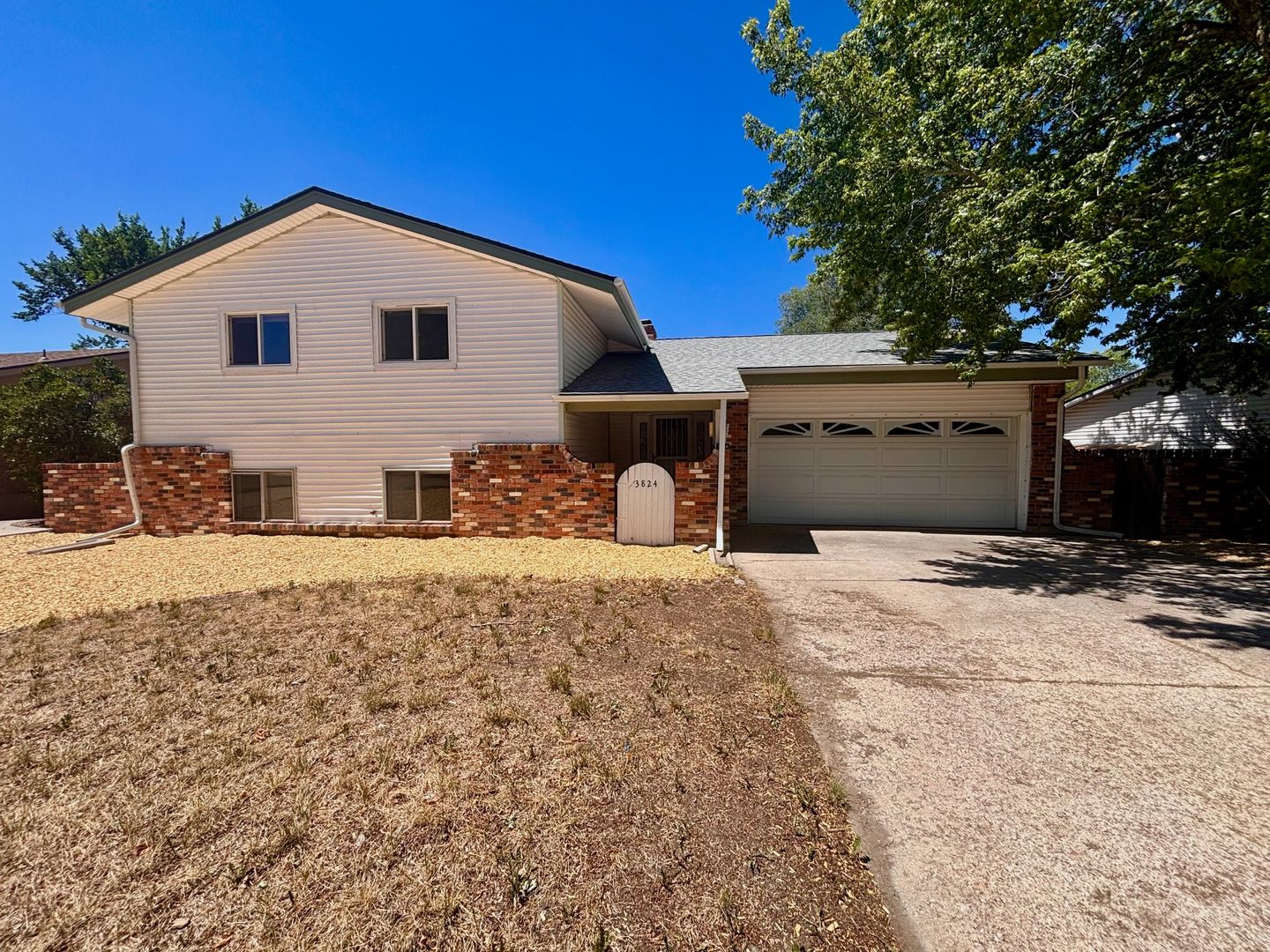 Colorado Springs House: 3824 Manchester Street