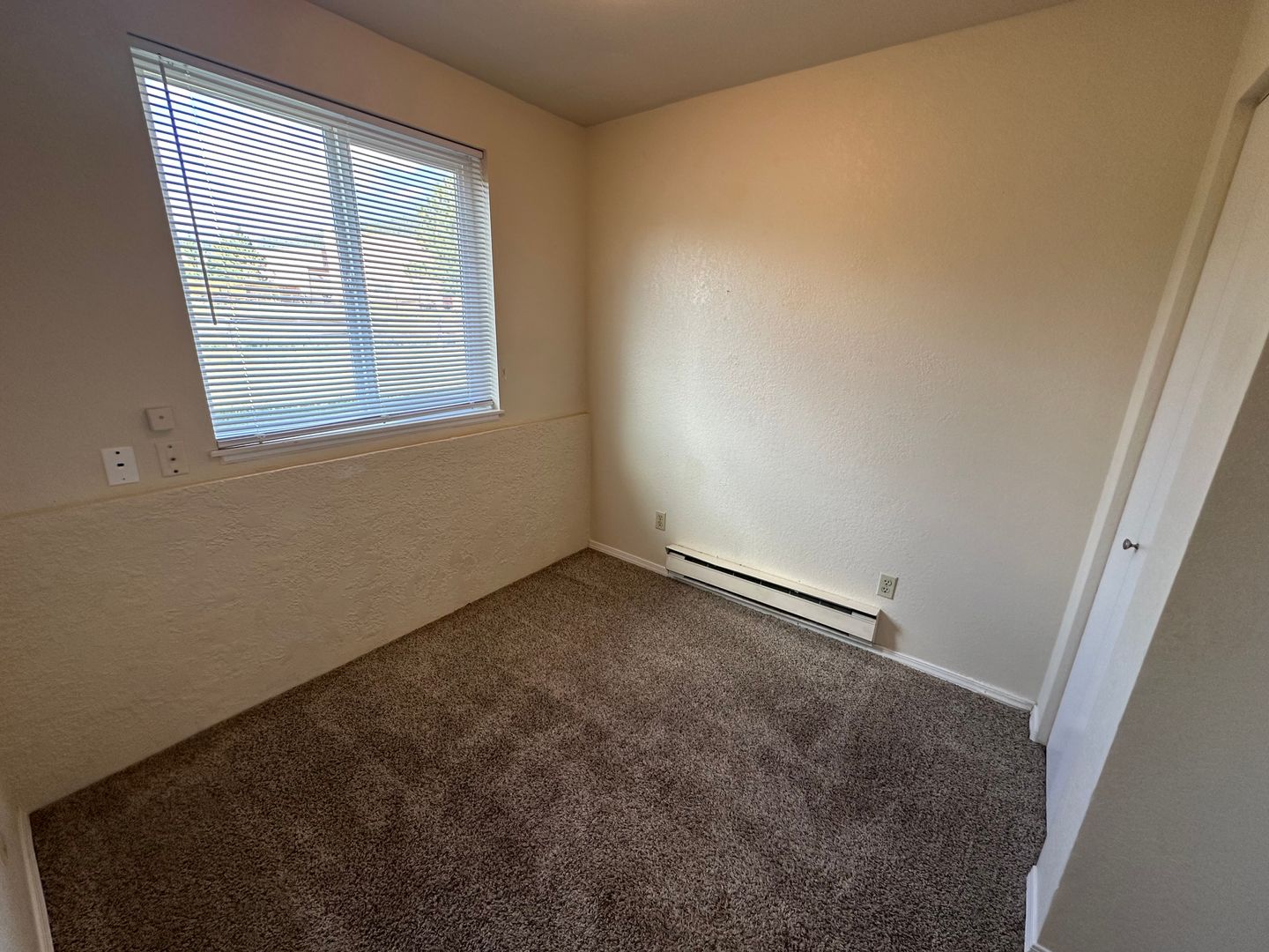 Woodland Park Apartment: 640 Forest Edge Rd