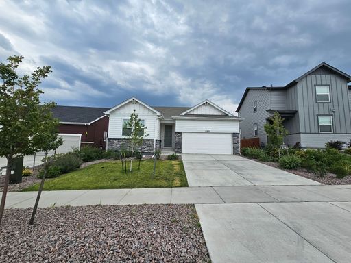 4 Bed 3 Bath in 80831!!