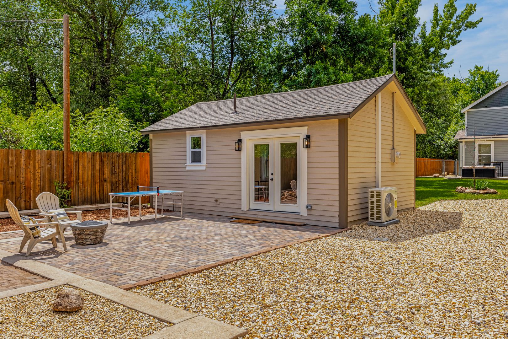 Colorado Springs House: 200 W Cheyenne Road #B