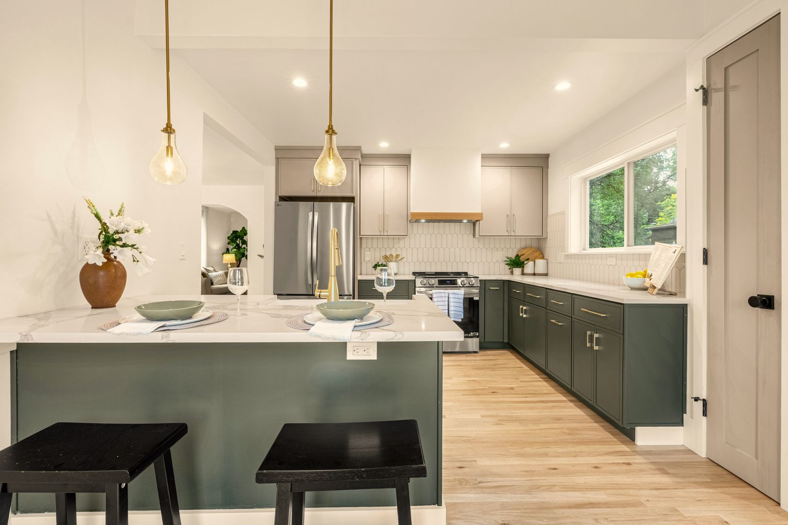 Colorado Springs House: 200 W Cheyenne Road #A