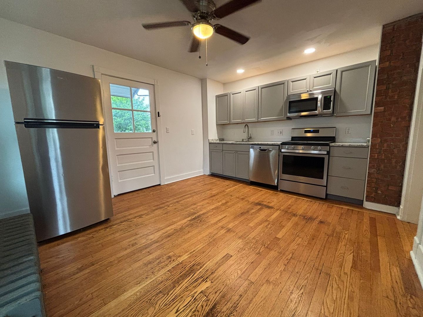 New Haven Apartment: 85 Avon Street