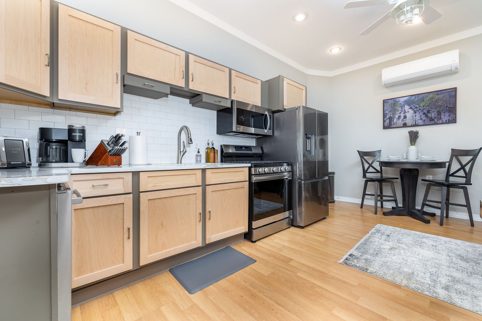 New Haven House: 43 Woodland Street