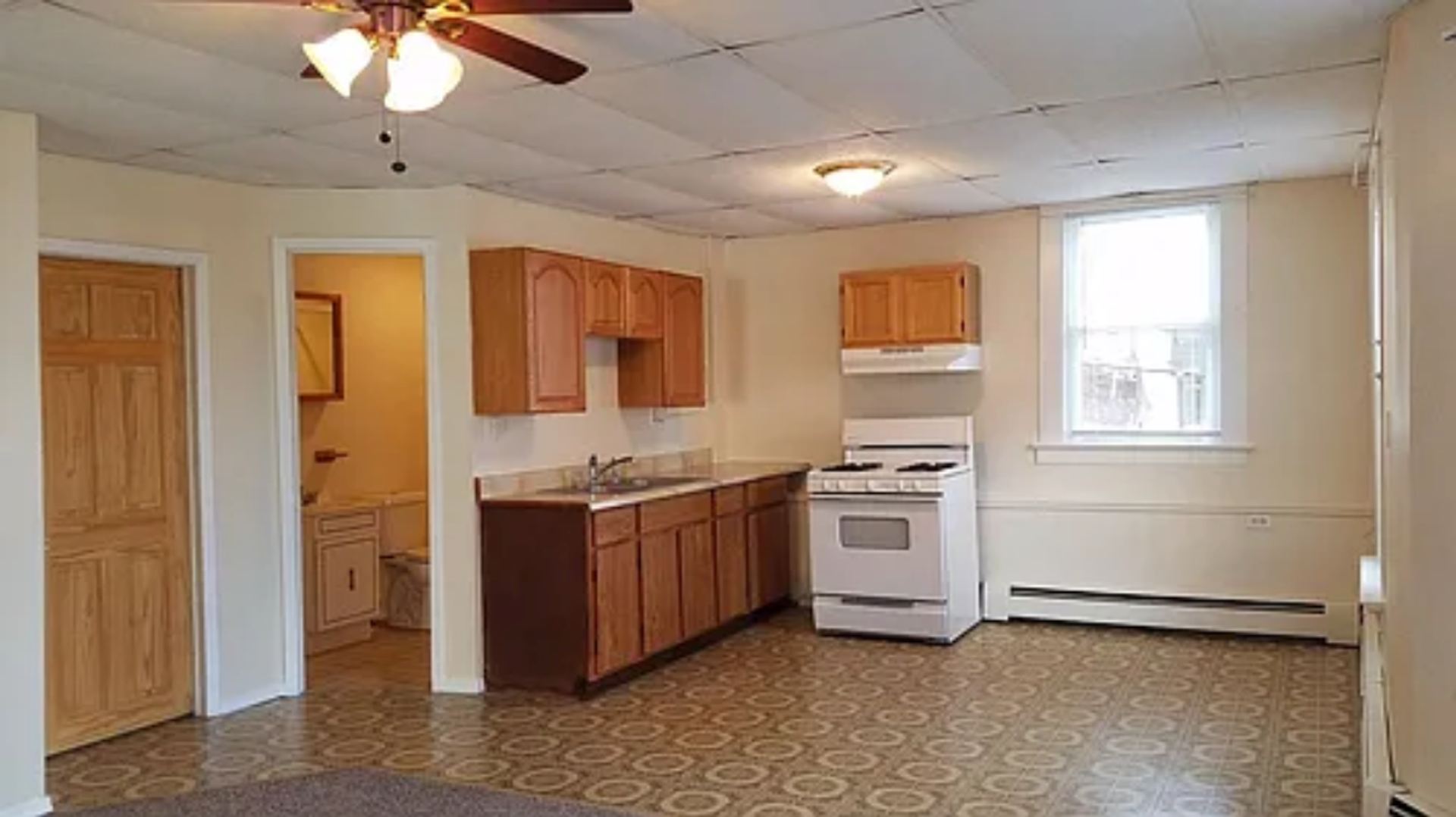 Meriden Apartment: 5 Oak Street