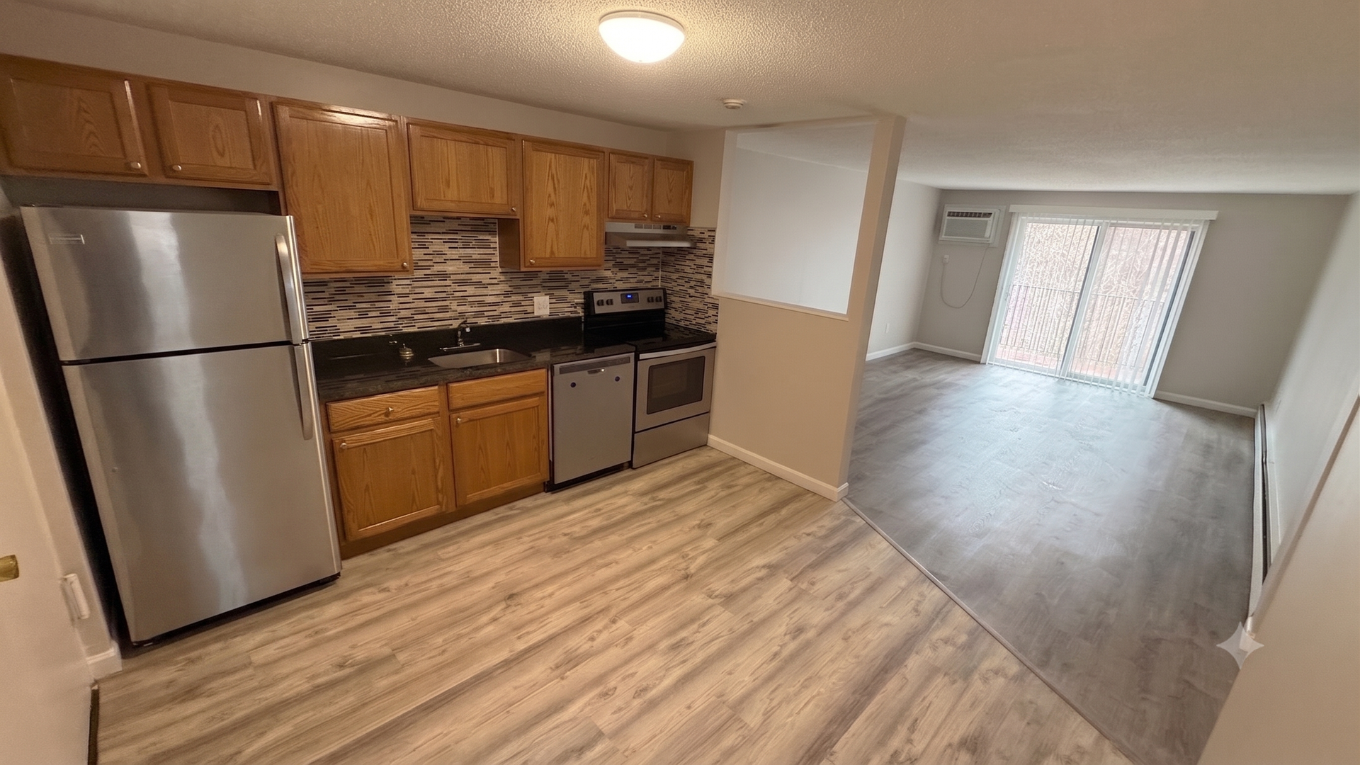 Leominster Apartment: 47 Princeton Street