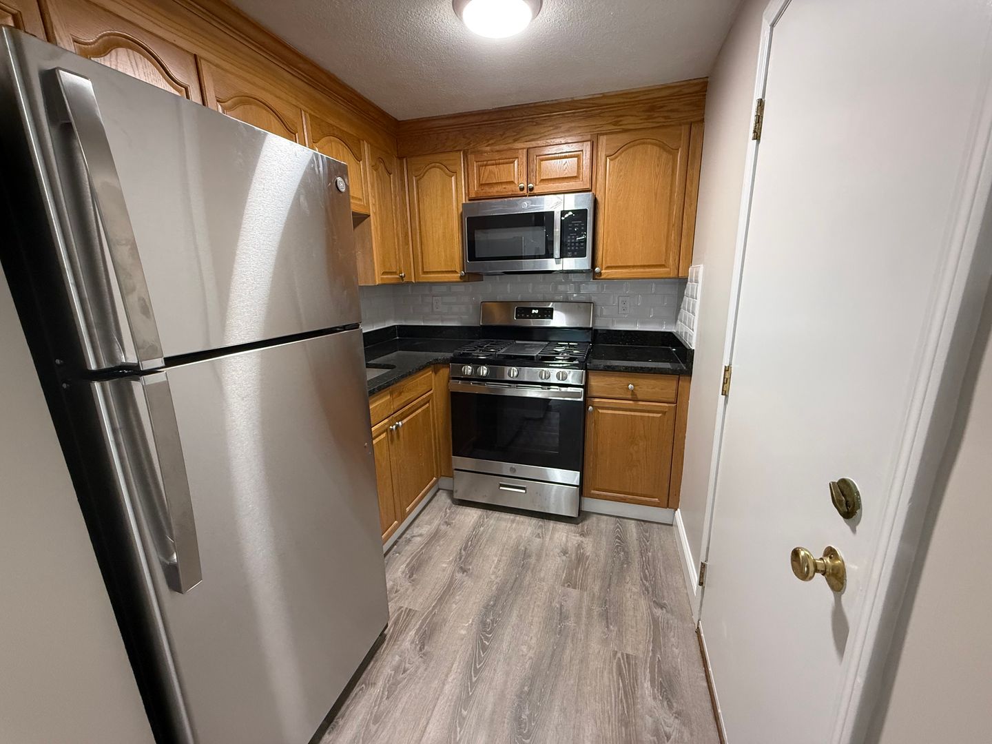 Billerica Apartment: 13-27 Kenmar Drive