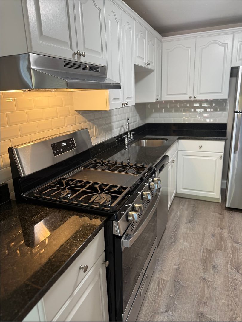 Billerica Apartment: 13-27 Kenmar Drive