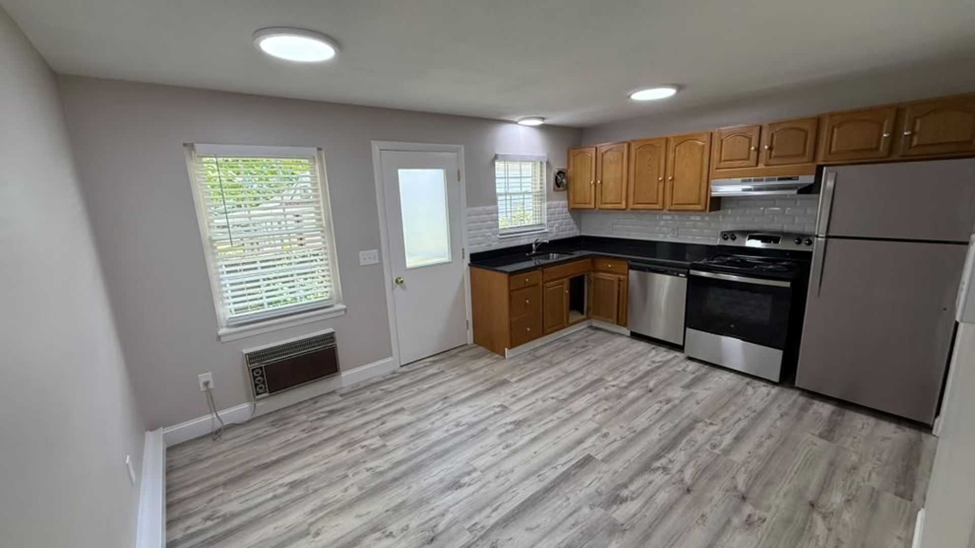 Leominster Apartment: 221 West Street