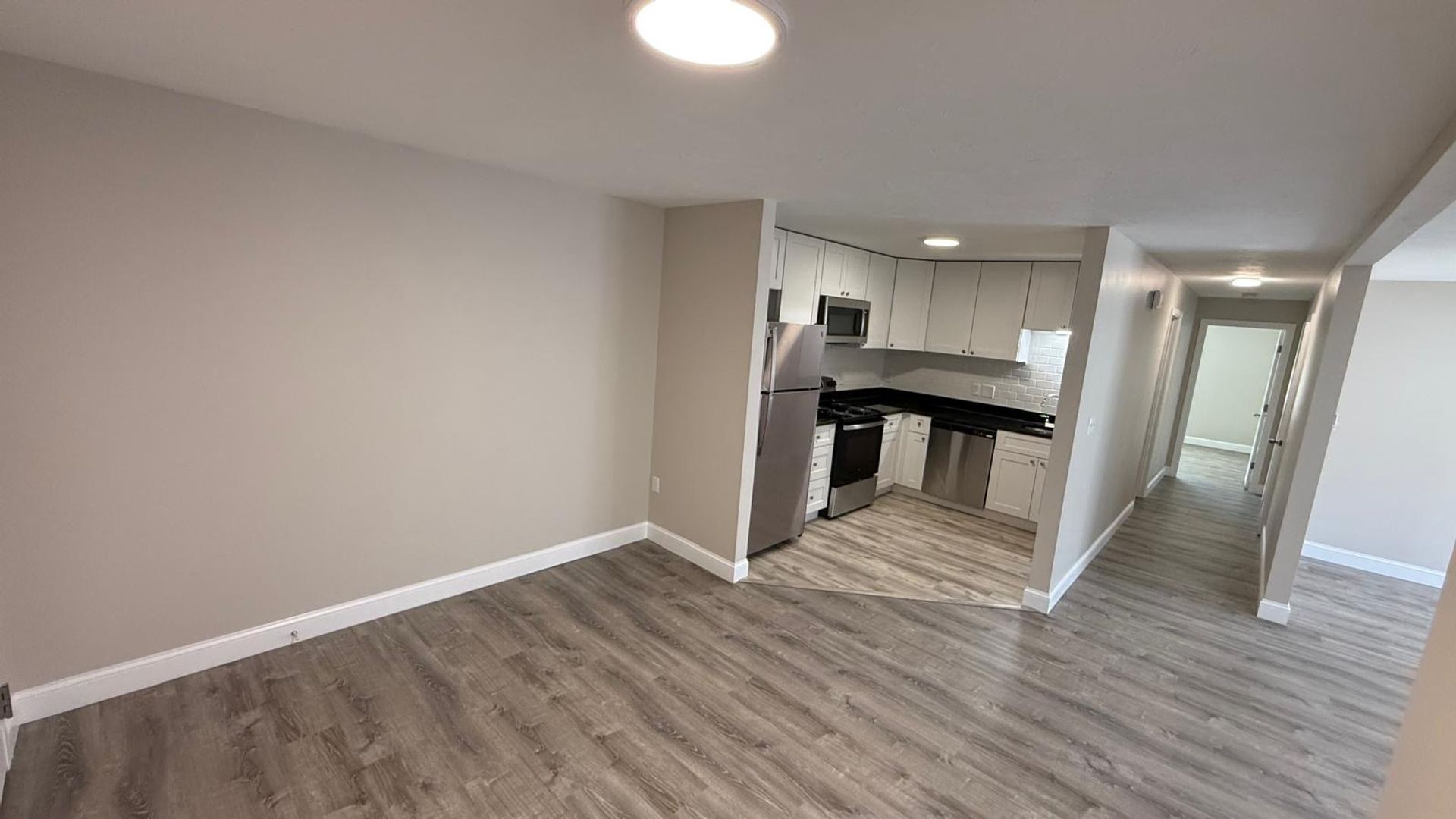 Webster Apartment: 310 Thompson Road