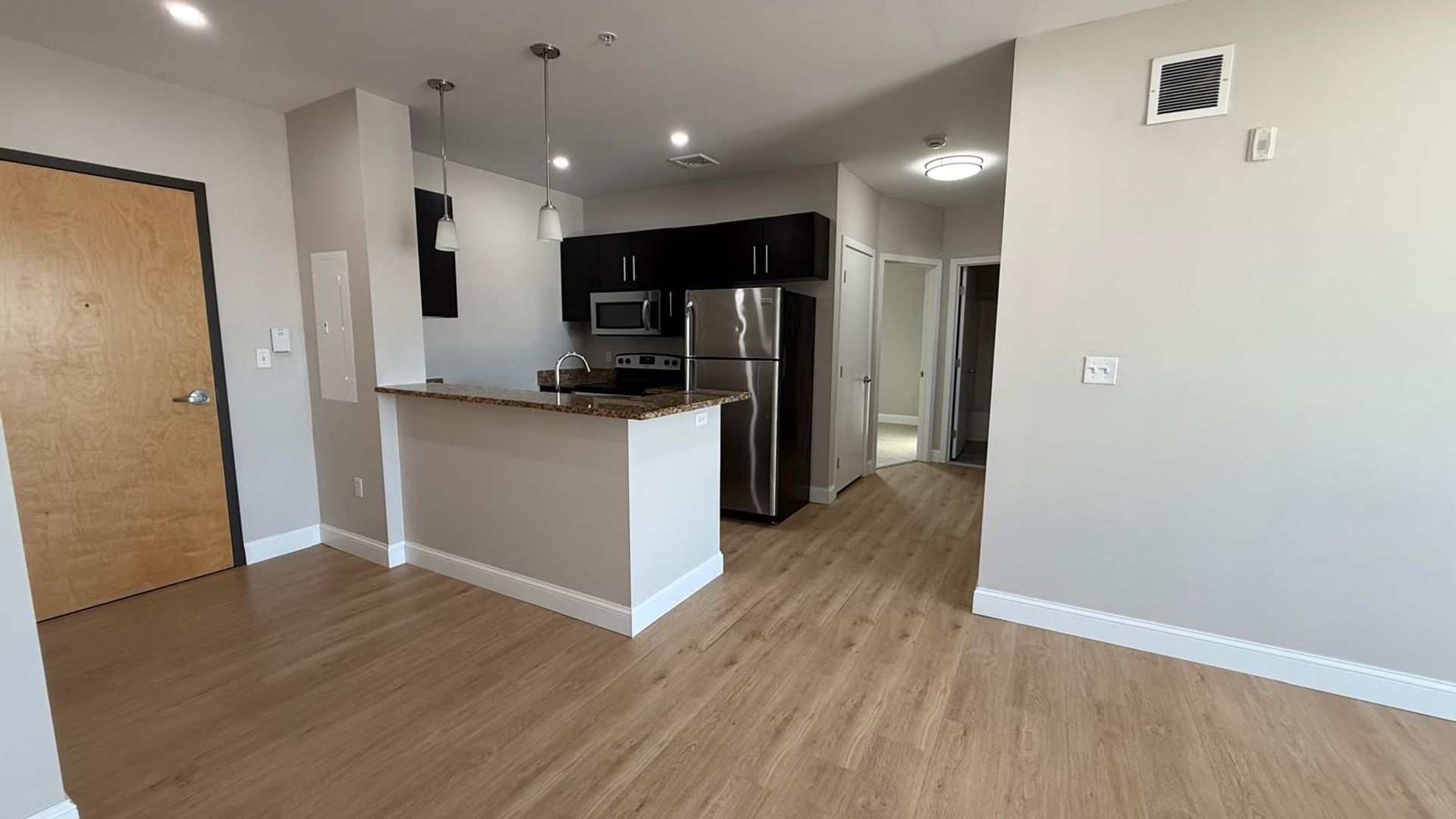 Attleboro Apartment: 75 South Main St