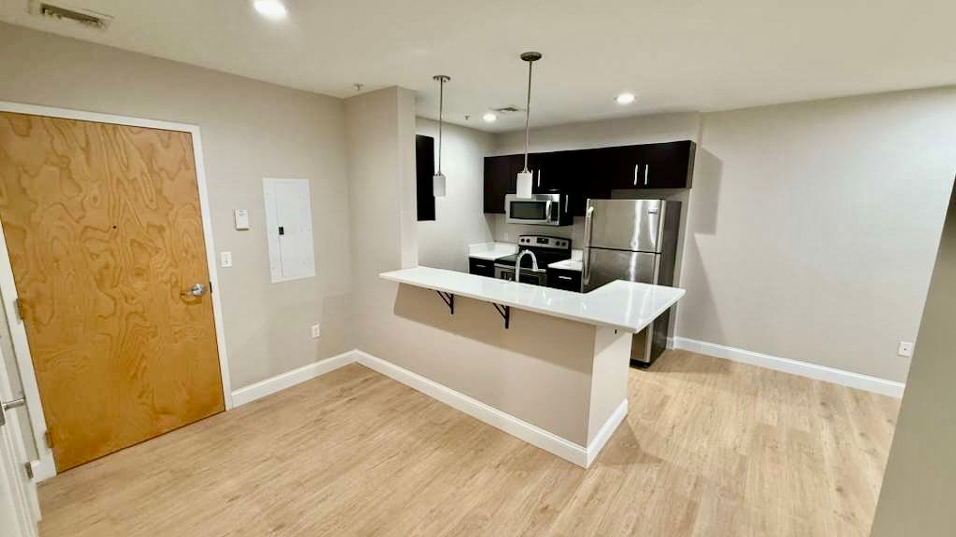 Attleboro Apartment: 75 South Main St