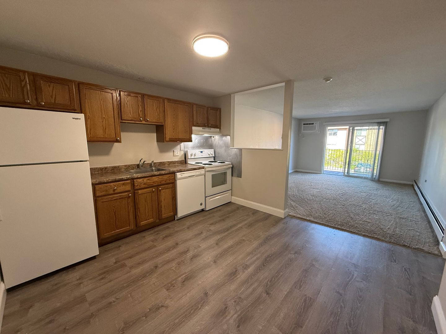 Leominster Apartment: 47 Princeton Street