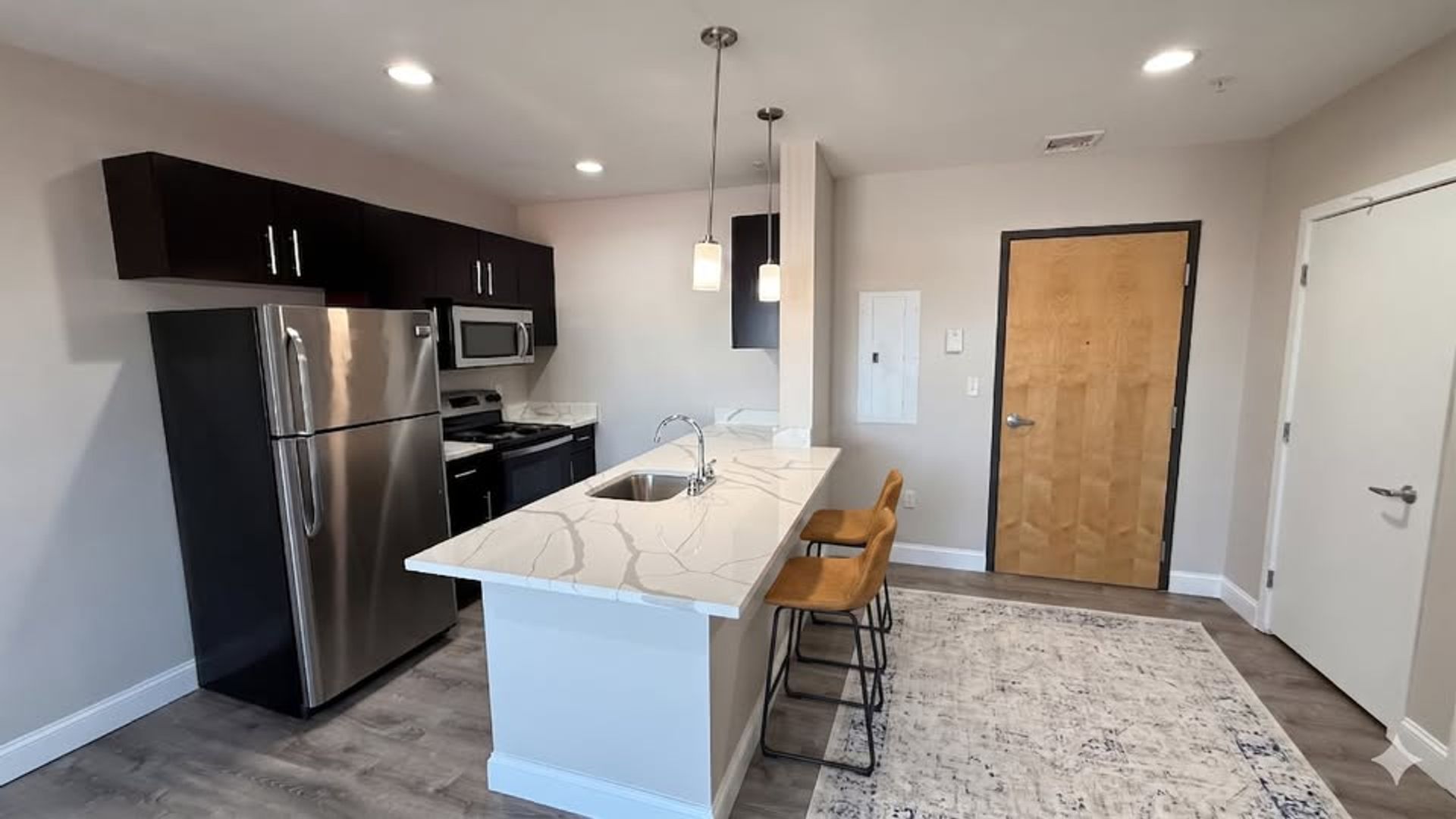 Attleboro Apartment: 75 South Main St
