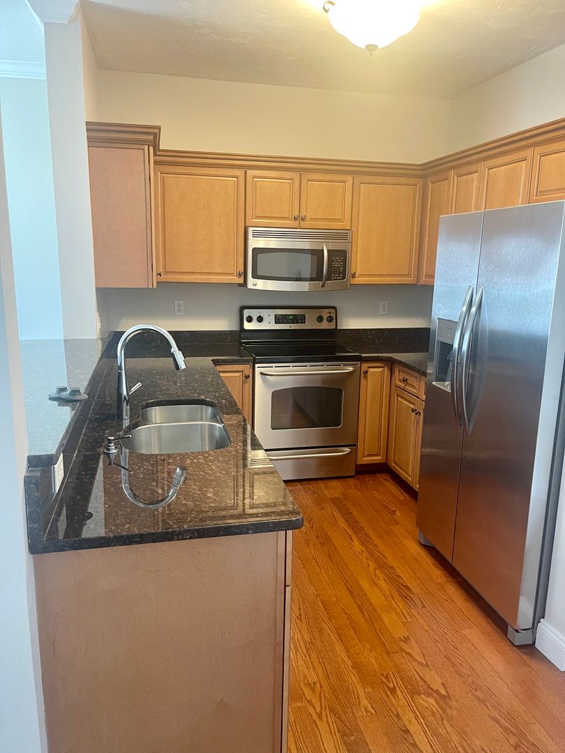 Grafton Apartment: 233 Magill Drive