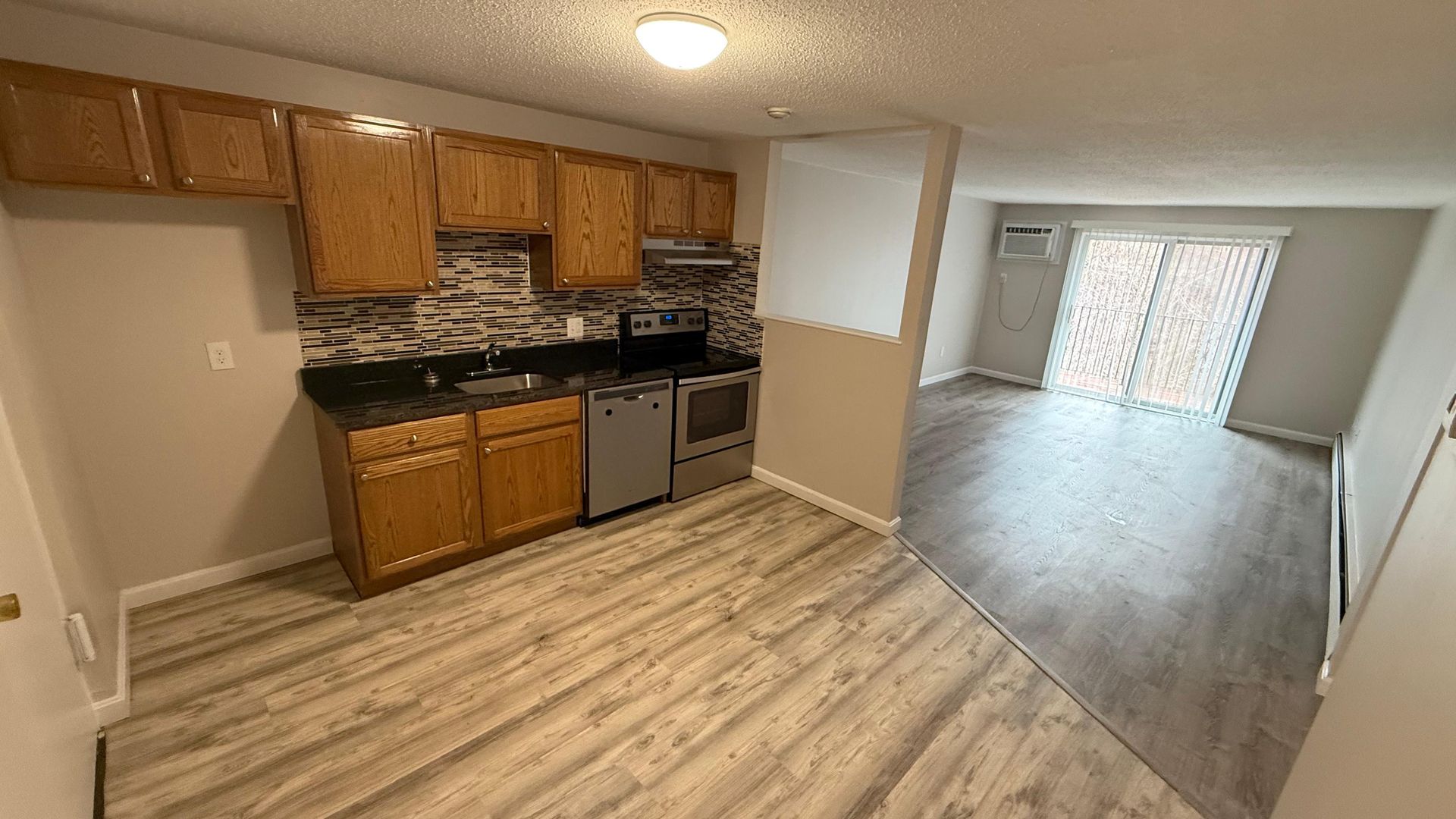 Leominster Apartment: 47 Princeton Street
