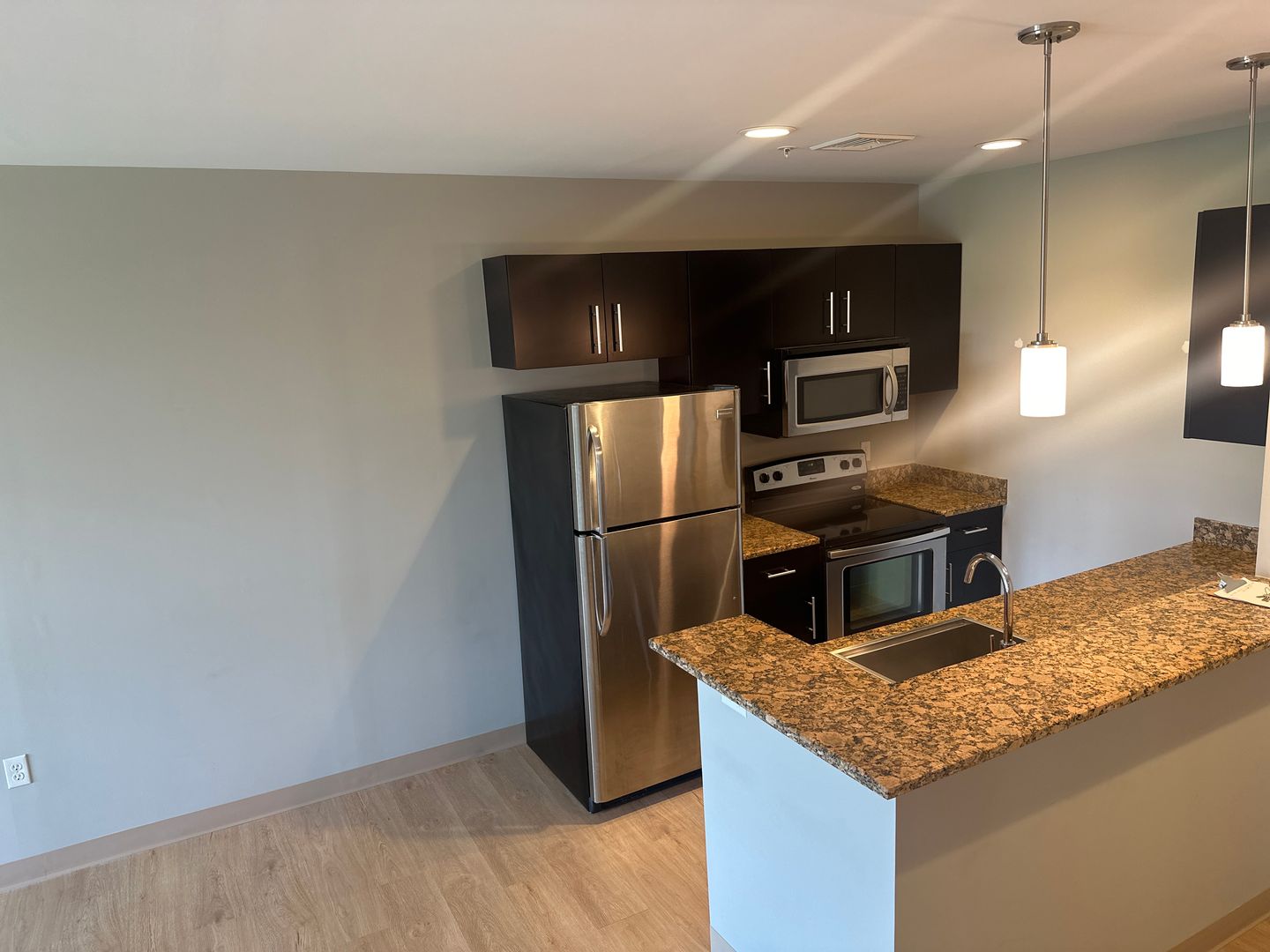 Attleboro Apartment: 75 South Main St