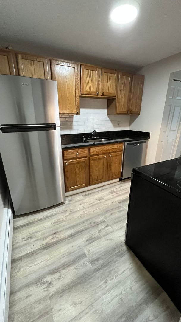 Leominster Apartment: 47 Princeton Street