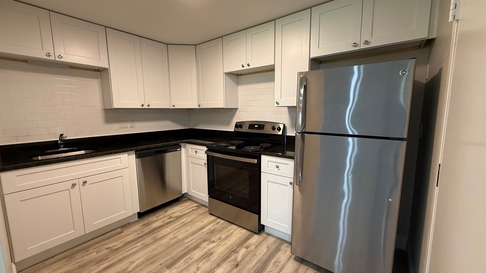 Webster Apartment: 310 Thompson Road