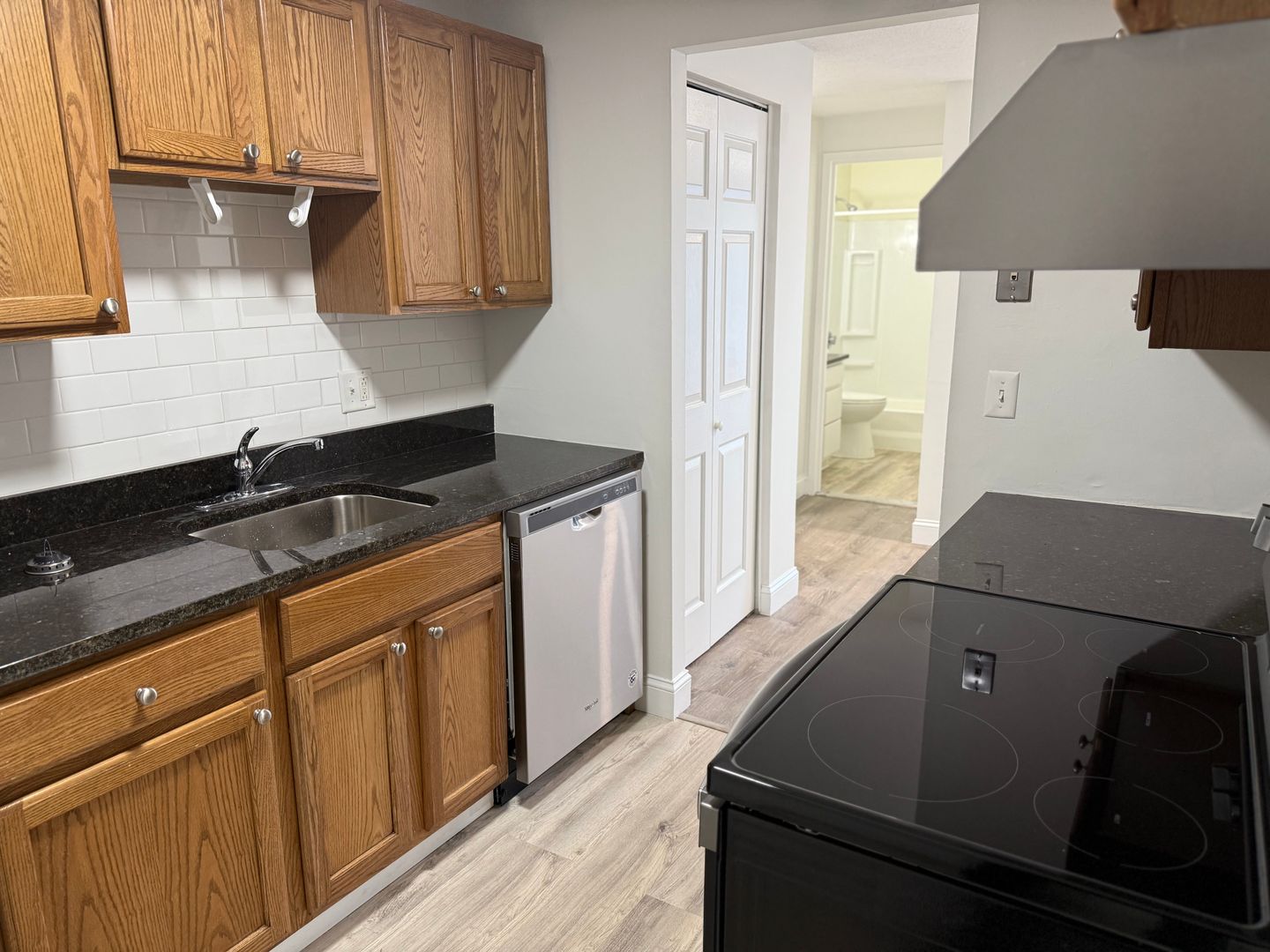 Leominster Apartment: 47 Princeton Street