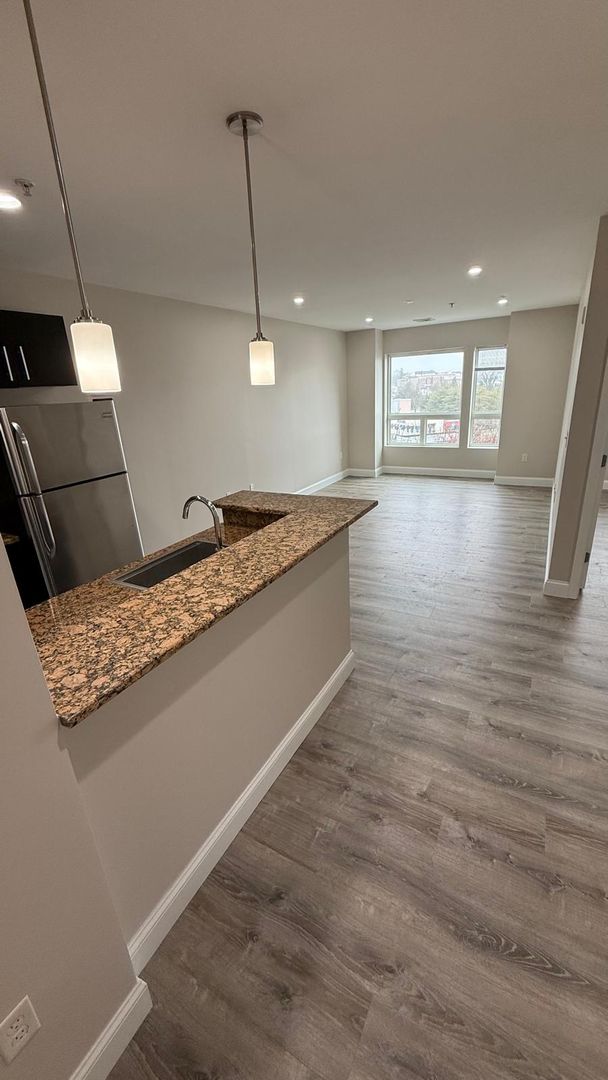 Attleboro Apartment: 75 South Main St