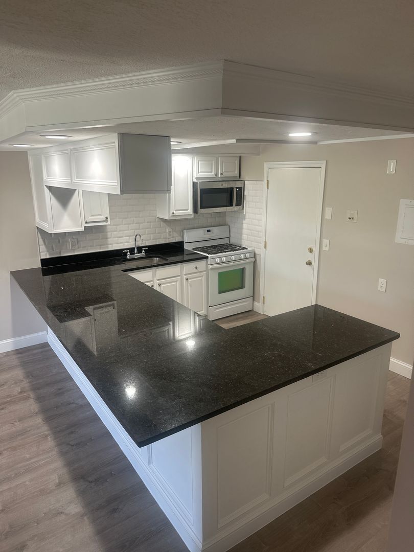 Pondsview Apartments 