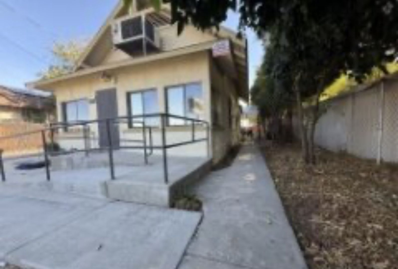 HEMET House: 25508 COLUMBIA ST