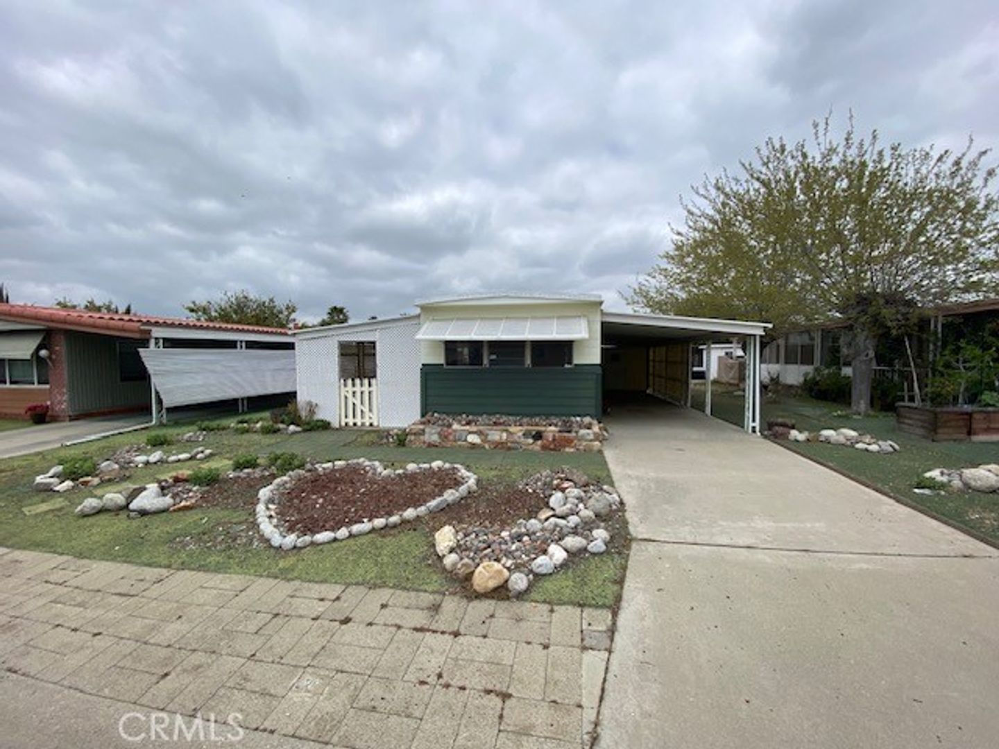 Hemet House: 1044 W. Johnston Ave