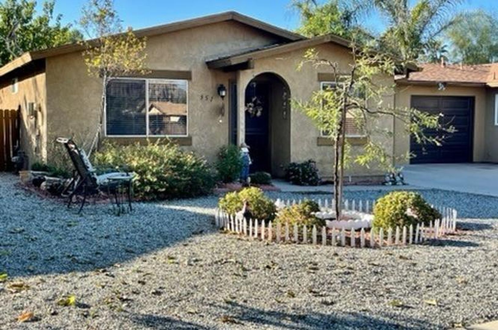 Hemet House: 351 Avenida Miravella