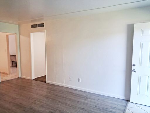 3336 E Clinton Ave, Fresno, CA 93703