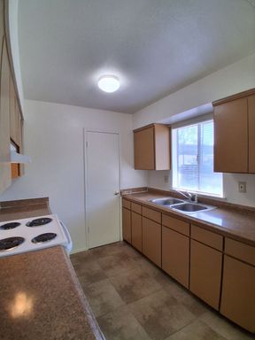 3037 W. Pontiac Way - 101, Fresno, CA 93722